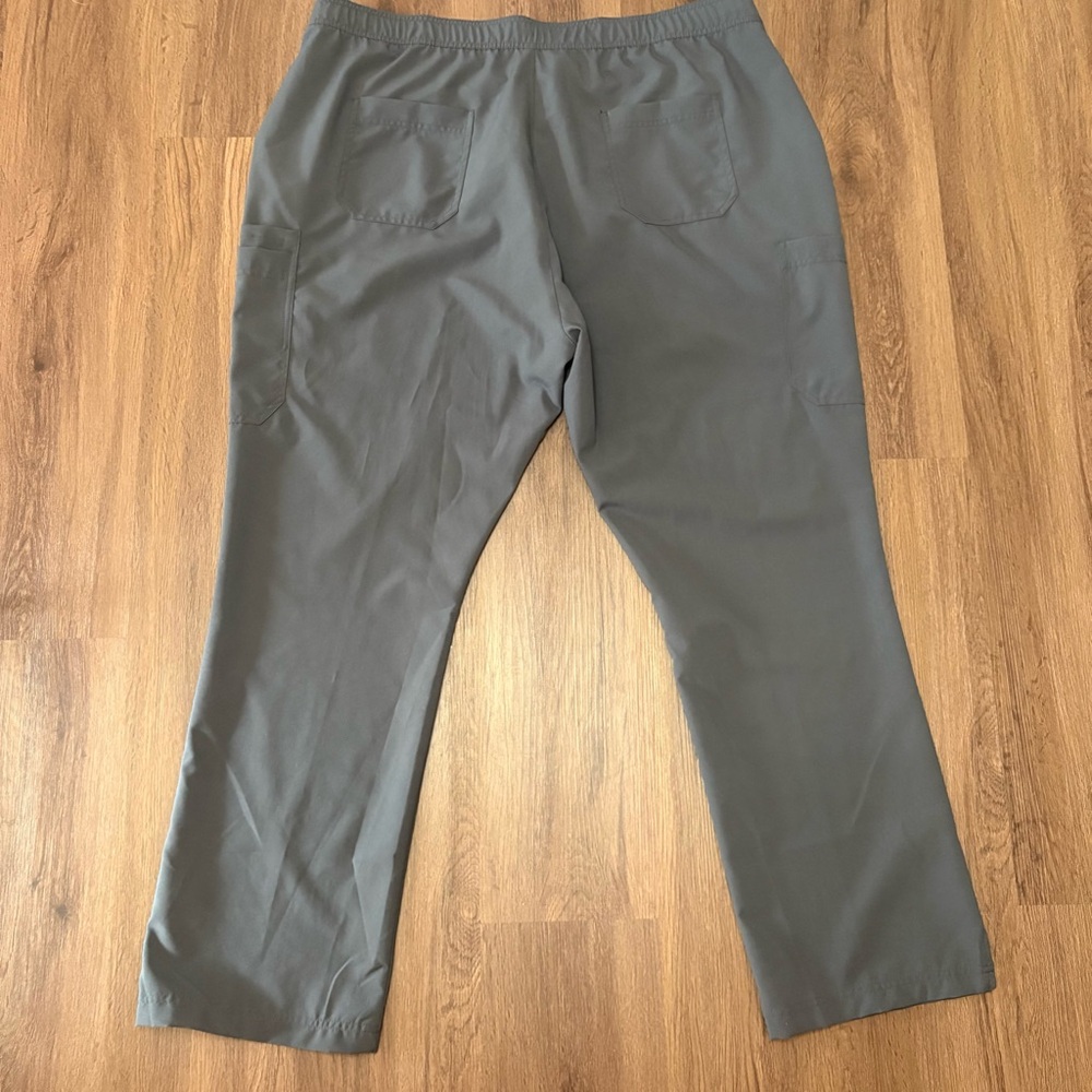 Momentum by Maevn Men's Fly Front Cargo Pant Scrubs Grey‎ XXL Stretch Waist - Picture 2 of 9
